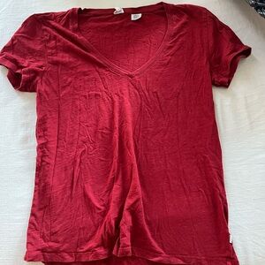 Levi's Deep Red V-Neck Short Sleeve Tee